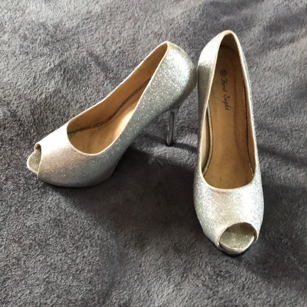 Pumps - Picture 2 of 2